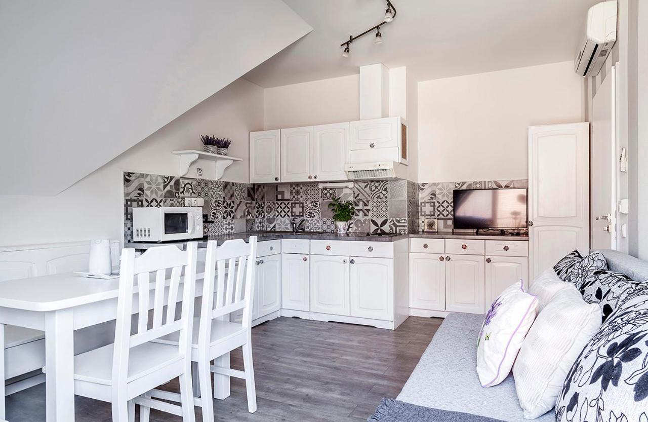Levendula Apartman Balatonfured Bagian luar foto