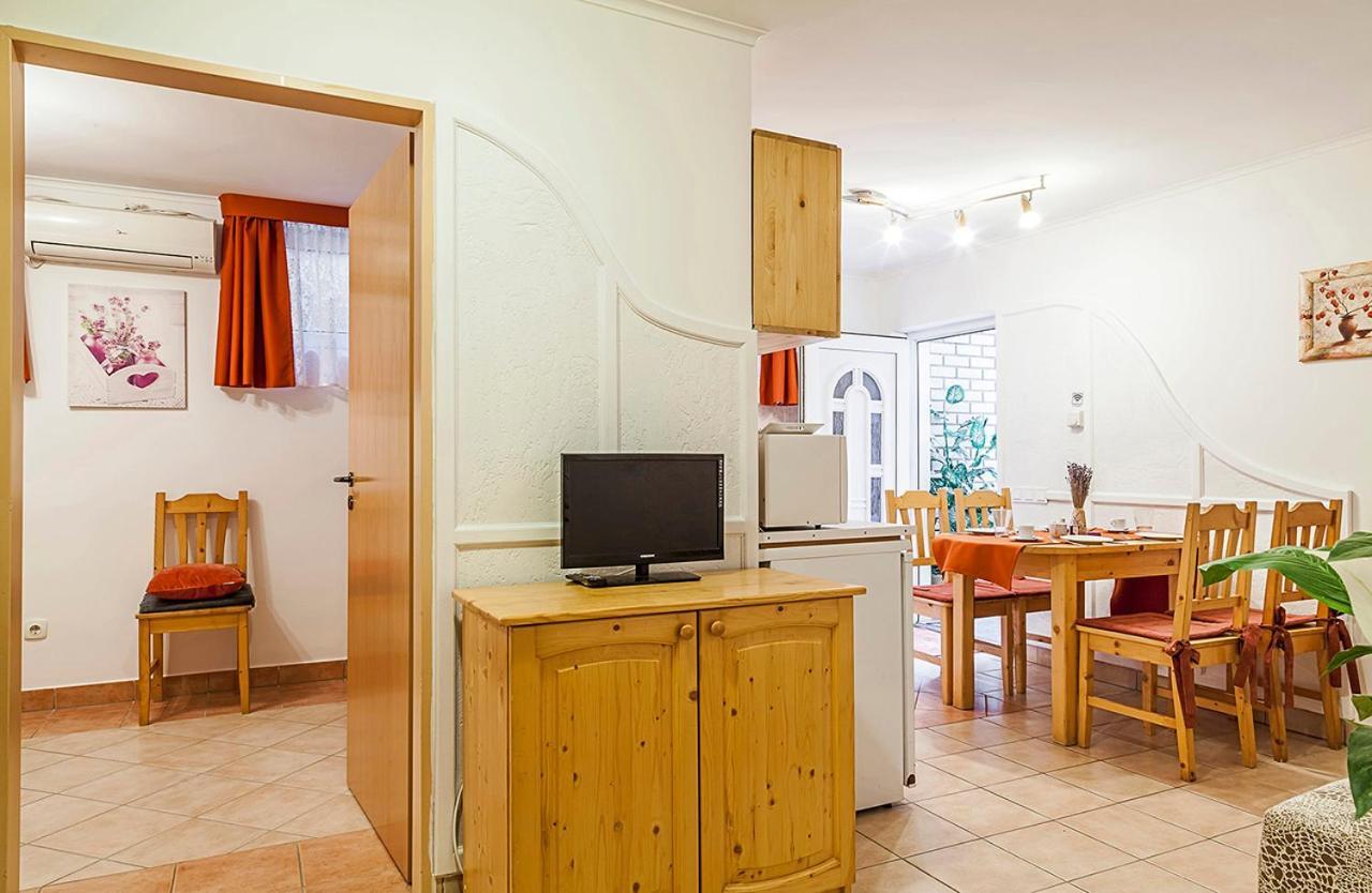 Levendula Apartman Balatonfured Bagian luar foto