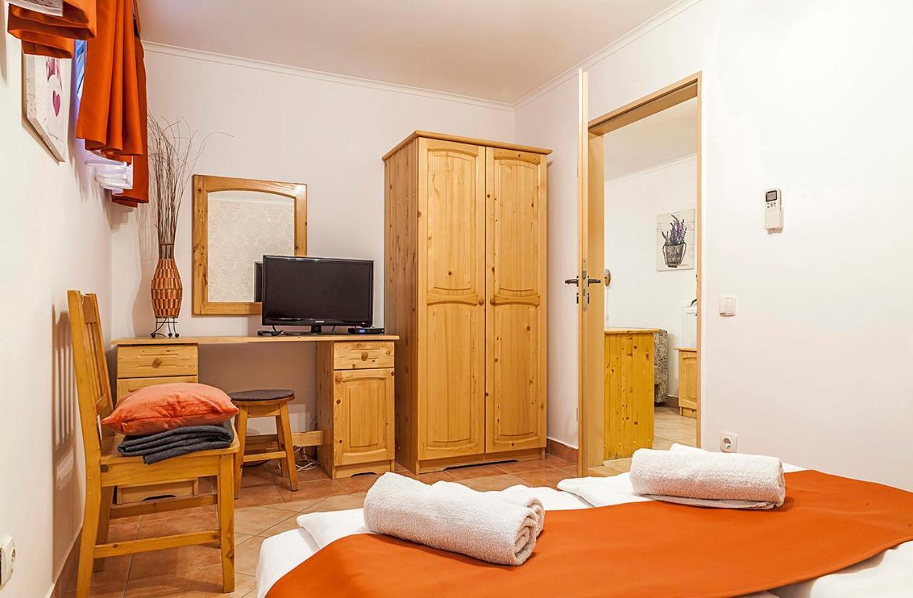 Levendula Apartman Balatonfured Bagian luar foto