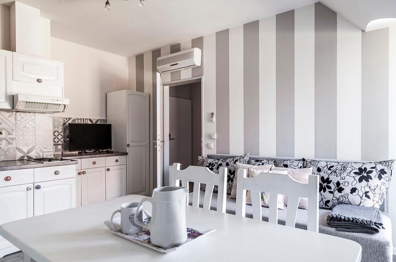 Levendula Apartman Balatonfured Bagian luar foto